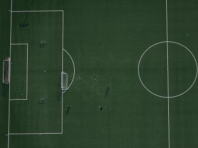Fußballer können derzeit nur in kleinen Gruppen trainieren. Coronavirus-Probleme