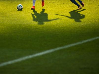 Wohl erst am Mittwoch wird es Neuigkeiten geben, ob und wann die Fußball-Bundesliga ihre Saison fortsetzen kann. Fußball-Bundesliga