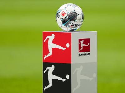 Der ausgesetzte Spielbetrieb soll in der zweiten Maihälfte wieder aufgenommen werden. Fußball-Bundesliga