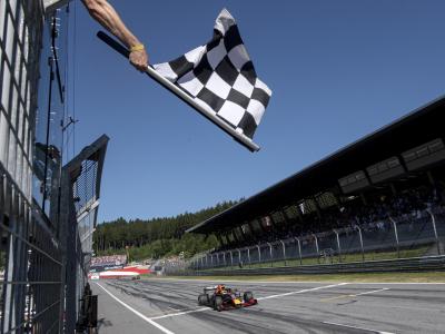 Die Formel-1-Saison kann mit zwei Rennen in Österreich starten. Formel-1-Start