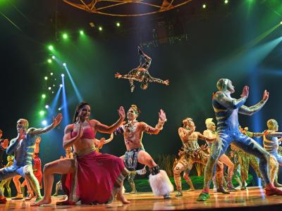 Artisten nach der Preview der Show Cirque du Soleil