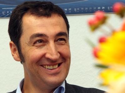 Cem Özdemir freut sich mit den Grünen in Mecklenburg-Vorpommern. Cem Özdemir